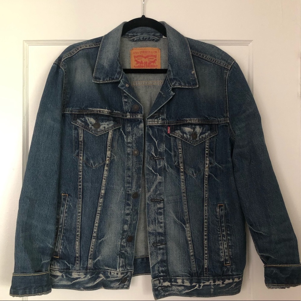Levi’s Oversized Denim Jacket